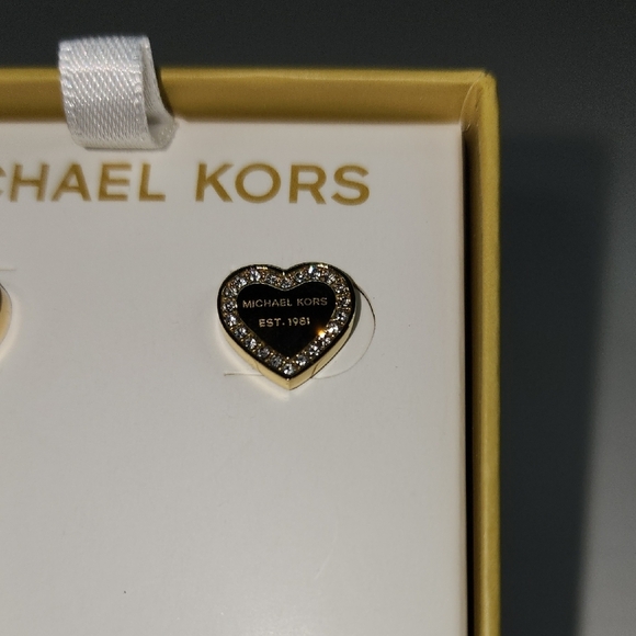 Michael Kors Black Heart Earrings with Crystals - Picture 6 of 9